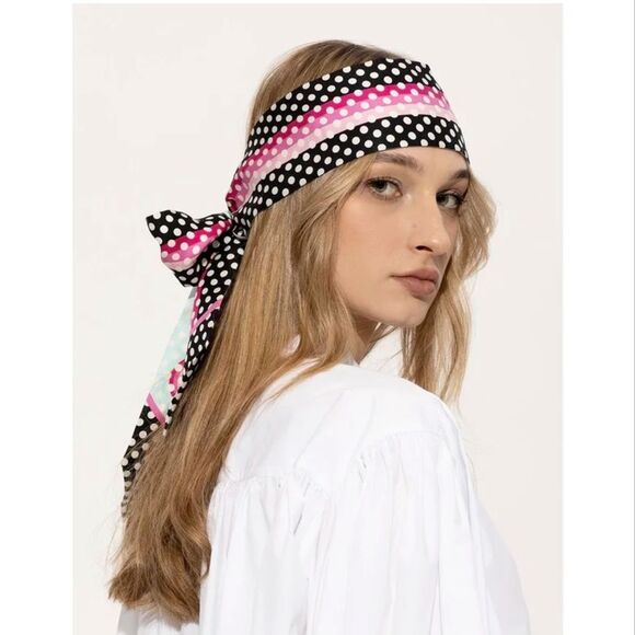 🔥Gucci Silk Scarf - Pink, Black, & Blue Polkadot - NWT - MRSP: $745🔥 - Picture 1 of 7
